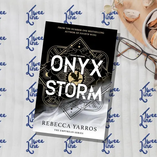 Onyx Storm (Paperback)