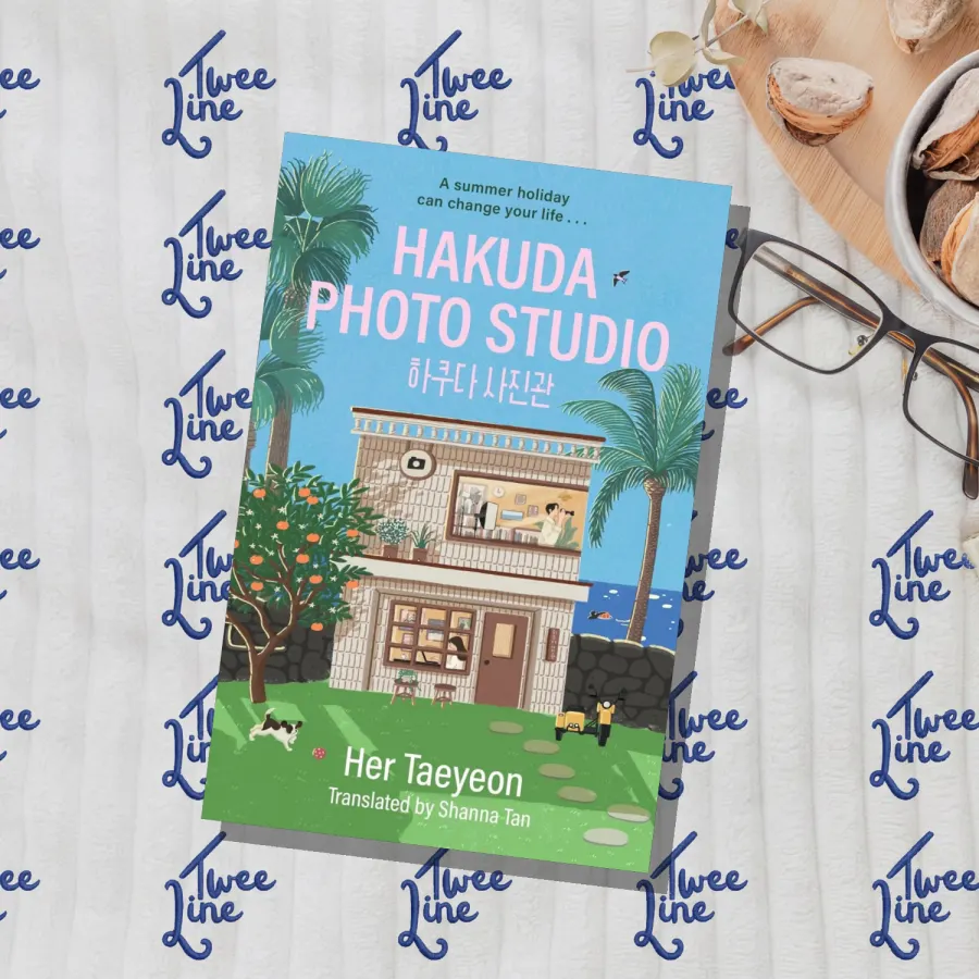 Hakuda Photo Studio by Her Tae Yeon, front cover