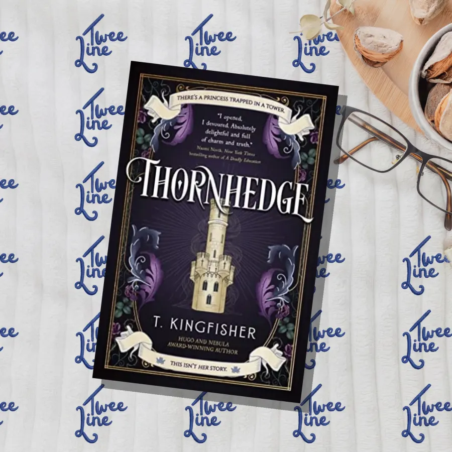 Thornhedge by T. Kingfisher, front cover