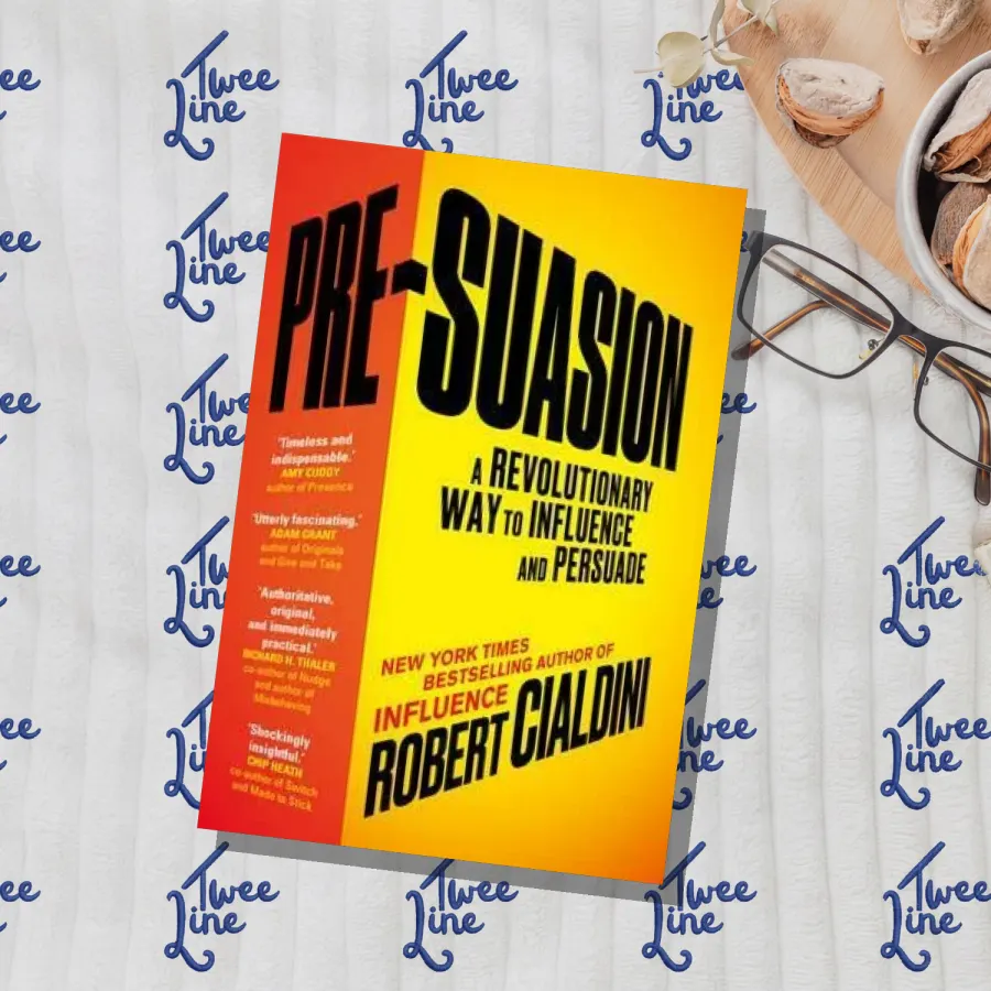 Pre-Suasion by Robert Cialdini, front cover