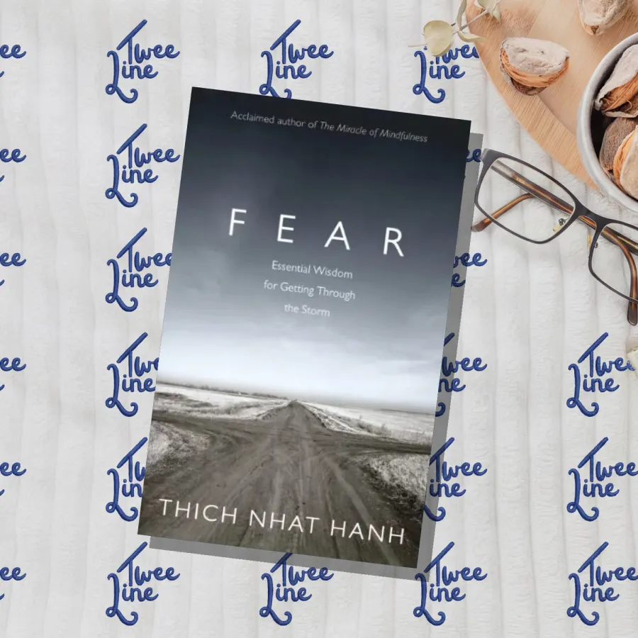 Fear: Essential Wisdom for Getting Through The Storm by Thich Nhat Hanh, front cover
