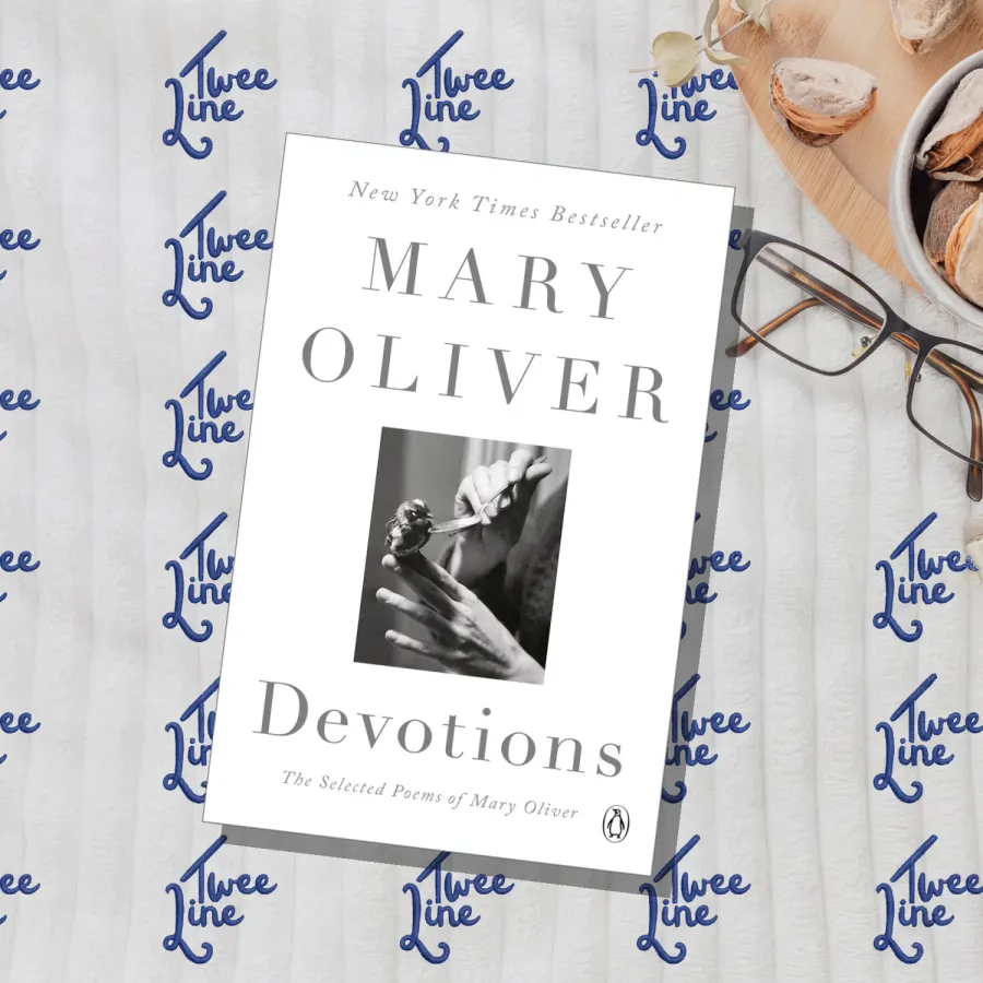 Devotions: The Selected Poems of Mary Oliver by Mary Oliver, front cover