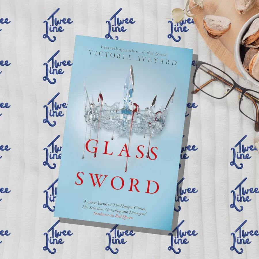 Glass Sword by Victoria Aveyard, front cover