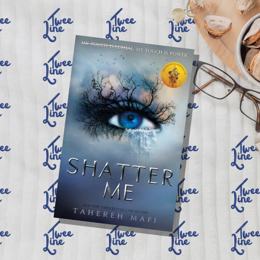 Shatter Me by Tahereh Mafi, front cover